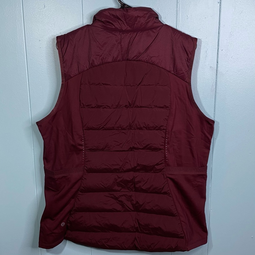 Lululemon Size 18 Down For It All Vest
Cassis - Picture 4 of 15
